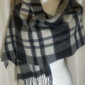 DKNY Wool scarf